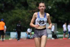 Viktória Smreková beh na 1500m